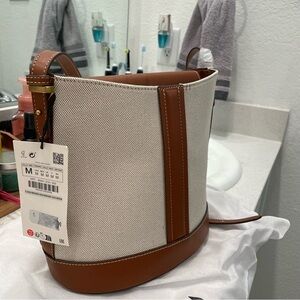 ZARA Topstitch canvas Bucket Bag